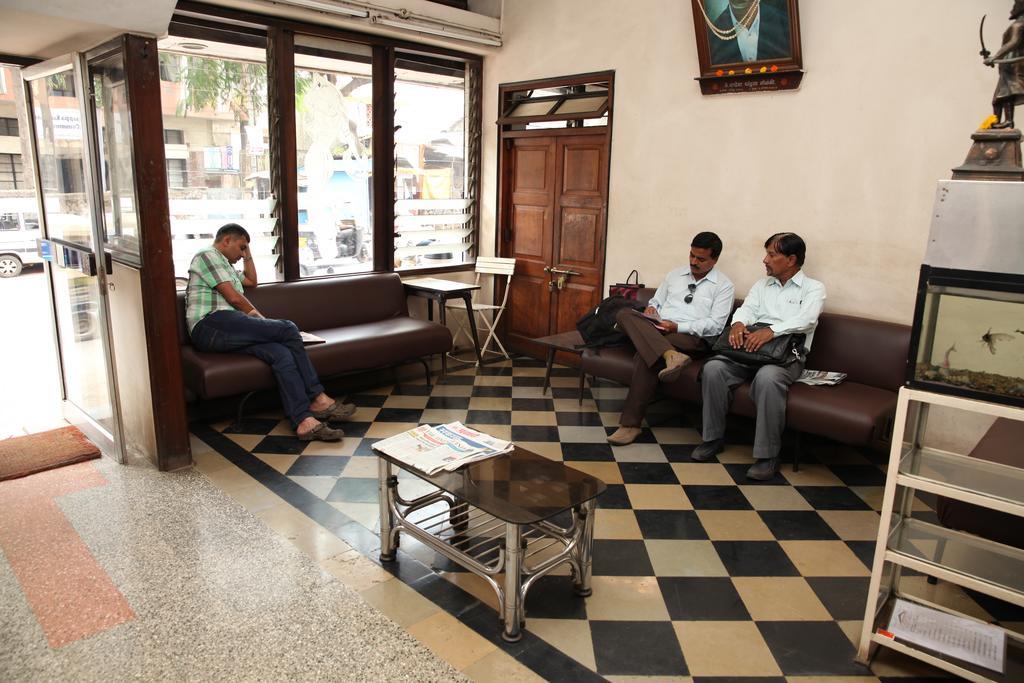 Solanki Guest House Kolhapur Buitenkant foto