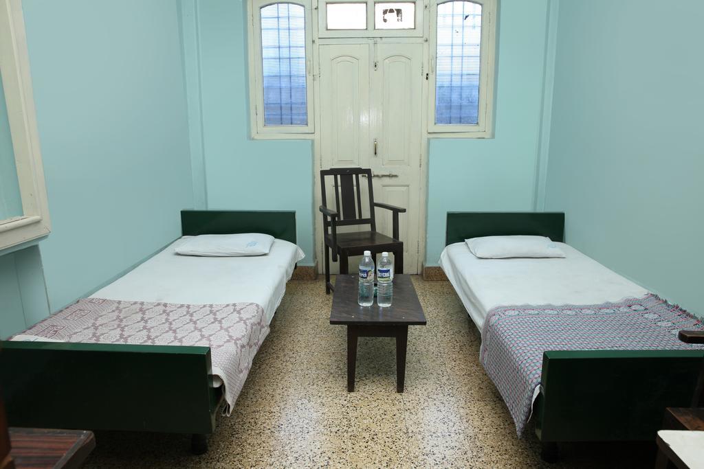 Solanki Guest House Kolhapur Buitenkant foto