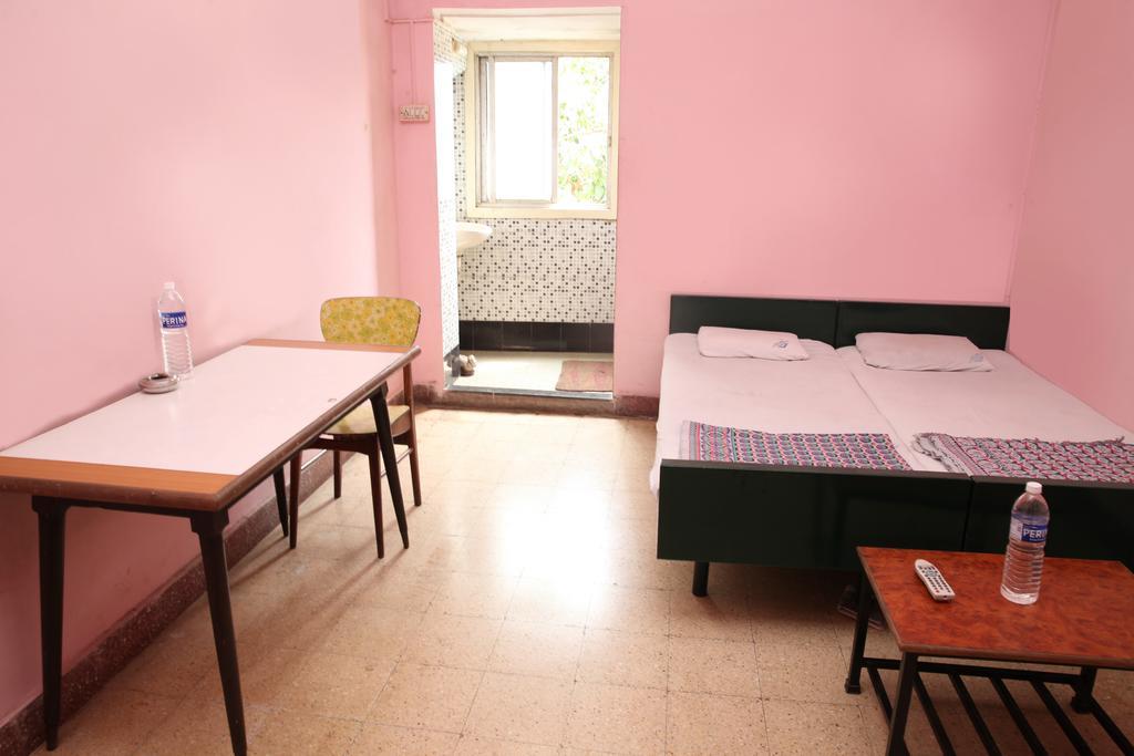 Solanki Guest House Kolhapur Buitenkant foto