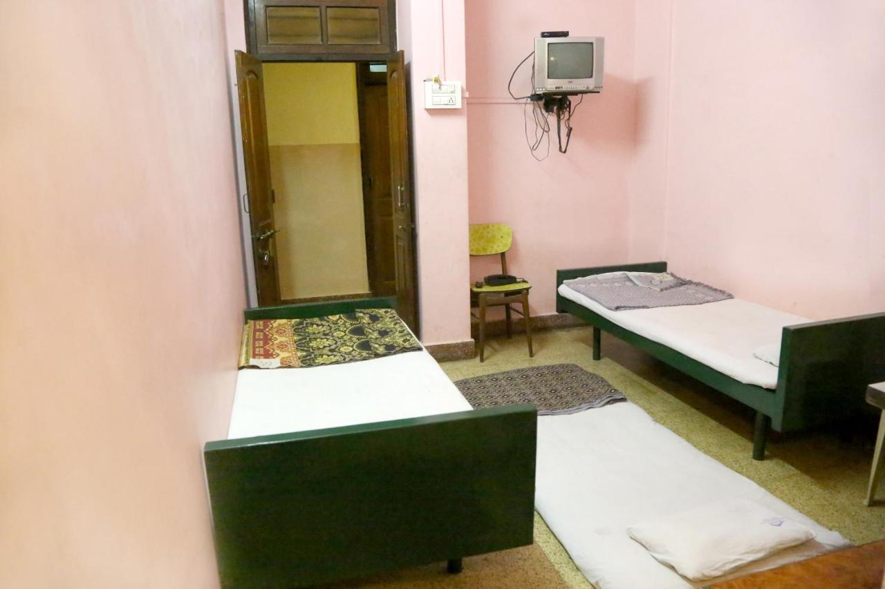 Solanki Guest House Kolhapur Buitenkant foto