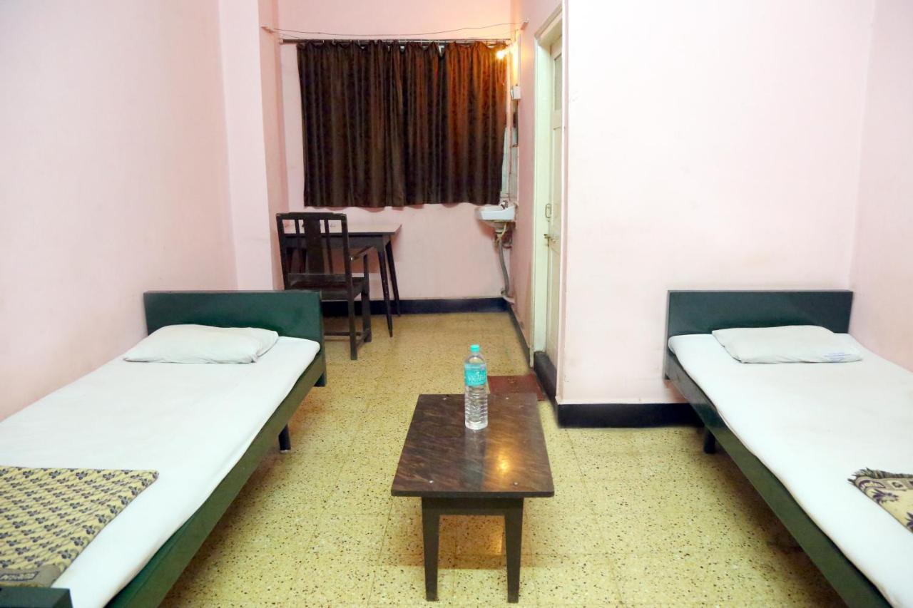 Solanki Guest House Kolhapur Buitenkant foto