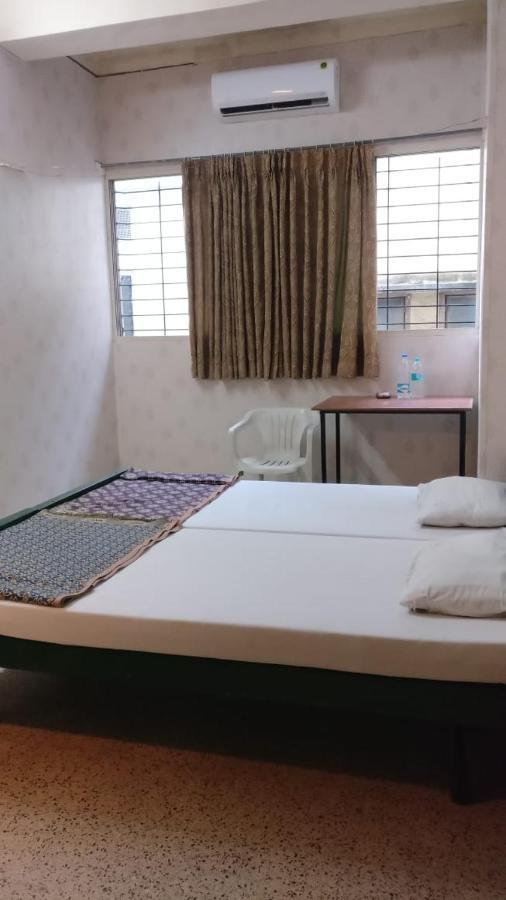 Solanki Guest House Kolhapur Buitenkant foto