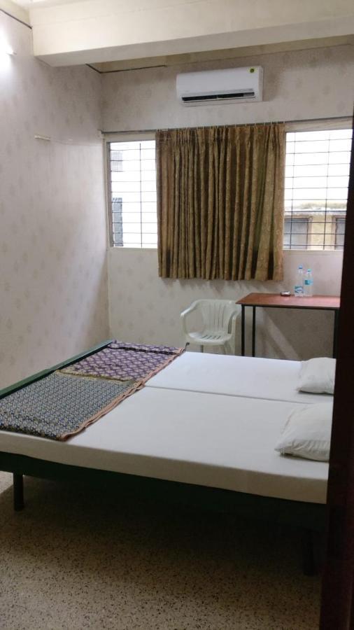 Solanki Guest House Kolhapur Buitenkant foto